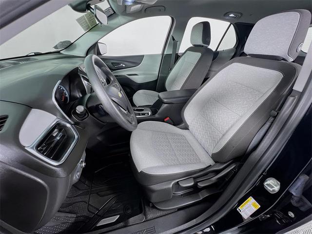 Photo of 2023 Mosaic Black Metallic Chevrolet Equinox