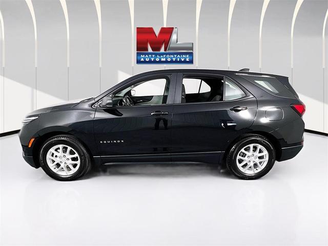 Photo of 2023 Mosaic Black Metallic Chevrolet Equinox