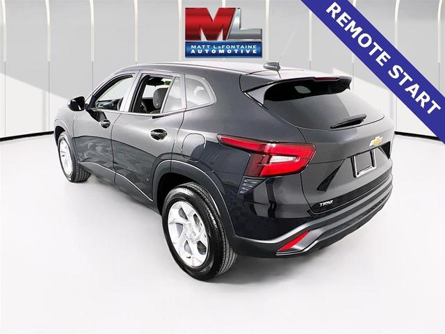 Photo of 2024 Mosaic Black Metallic Chevrolet Trax
