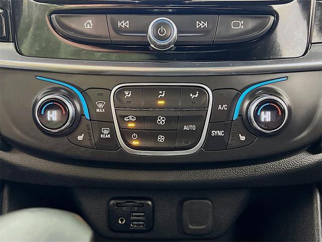 Photo of 2023 Mosaic Black Metallic Chevrolet Traverse