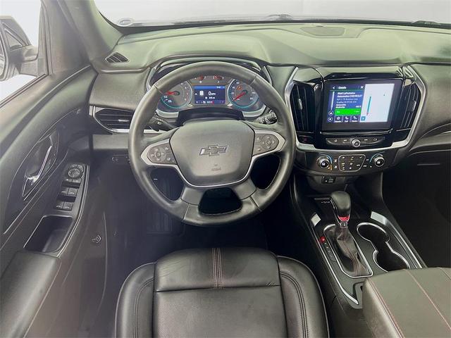 Photo of 2023 Mosaic Black Metallic Chevrolet Traverse