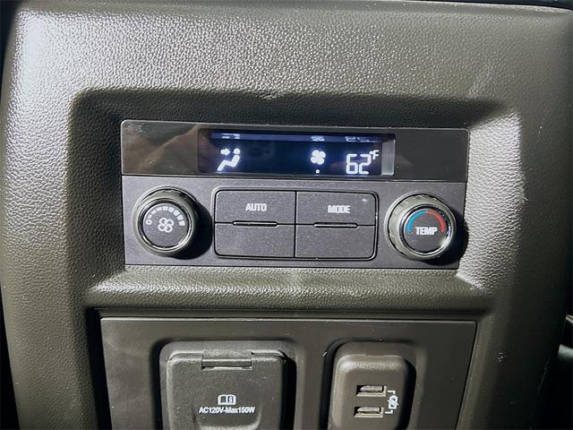 Photo of 2023 Mosaic Black Metallic Chevrolet Traverse