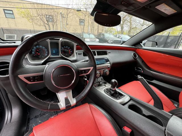 Photo of 2010 Black Chevrolet Camaro