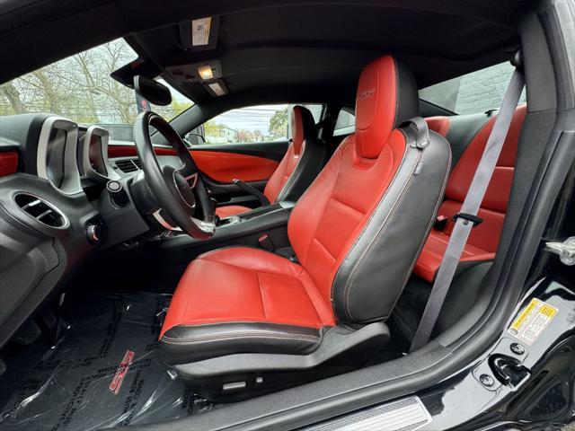 Photo of 2010 Black Chevrolet Camaro