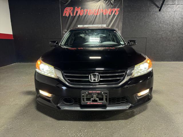 Photo of 2015 Crystal Black Pearl Honda Accord