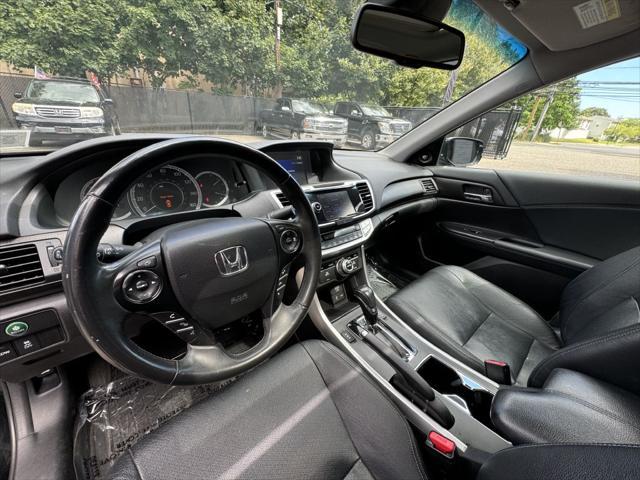 Photo of 2015 Crystal Black Pearl Honda Accord