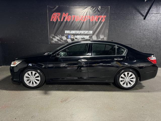Photo of 2015 Crystal Black Pearl Honda Accord