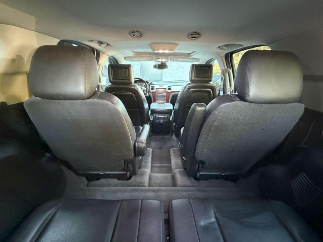 Photo of 2009 White Diamond Tricoat Cadillac Escalade
