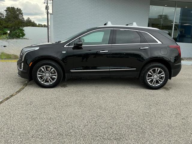 Photo of 2021 Stellar Black Metallic Cadillac XT5