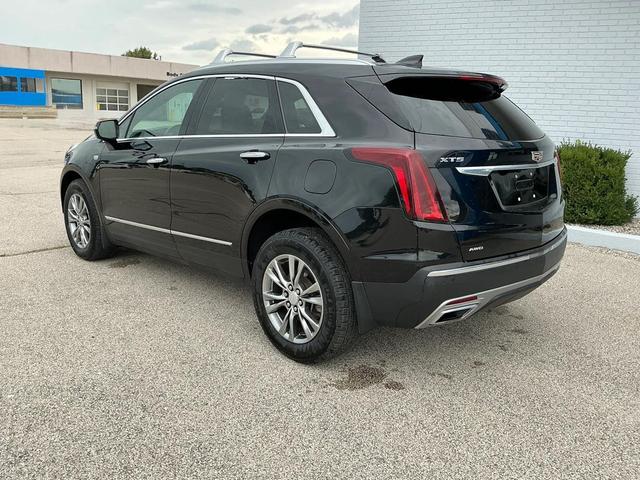 Photo of 2021 Stellar Black Metallic Cadillac XT5