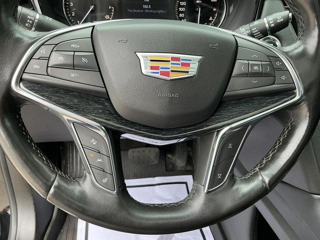 Photo of 2021 Stellar Black Metallic Cadillac XT5