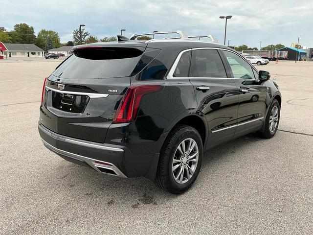 Photo of 2021 Stellar Black Metallic Cadillac XT5