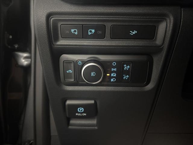 Photo of 2022 Carbonized Gray Metallic Ford F-150