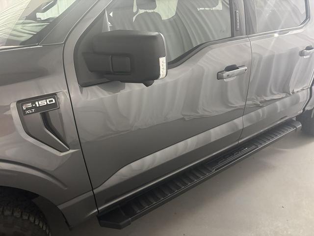 Photo of 2022 Carbonized Gray Metallic Ford F-150
