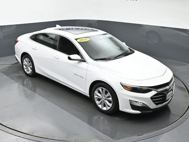 Photo of 2024 Summit White Chevrolet Malibu