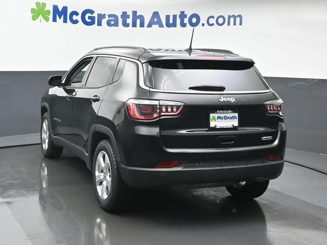 Photo of 2019 Diamond Black Crystal Pearlcoat Jeep Compass