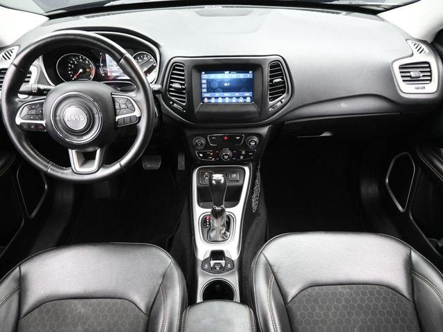 Photo of 2019 Diamond Black Crystal Pearlcoat Jeep Compass