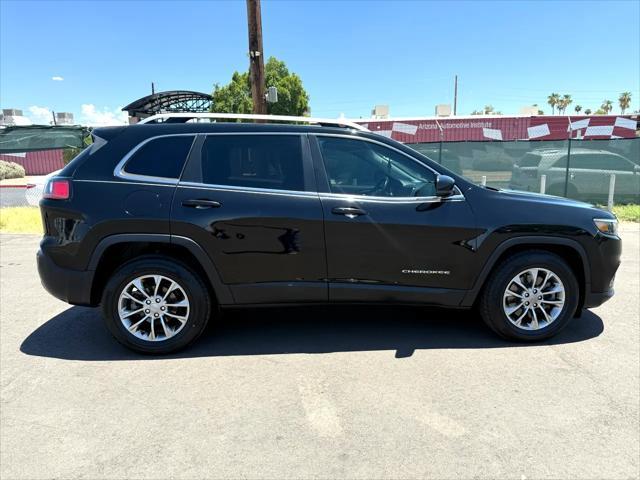 Photo of 2019 Black Jeep Cherokee