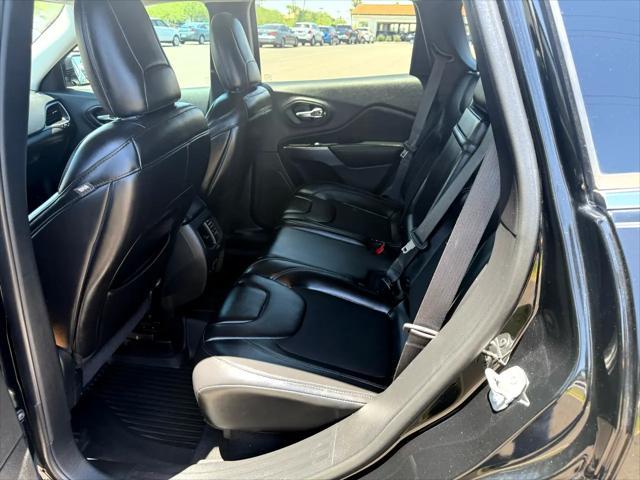 Photo of 2019 Black Jeep Cherokee