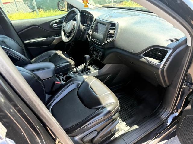 Photo of 2019 Black Jeep Cherokee
