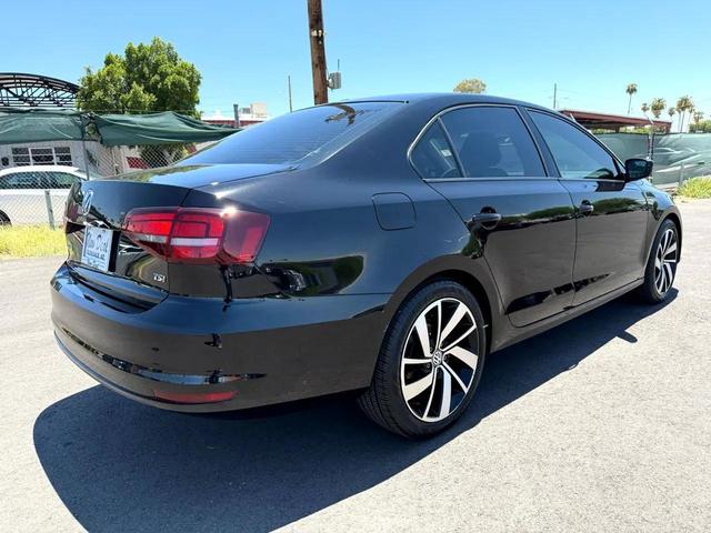Photo of 2016 Black Volkswagen Jetta