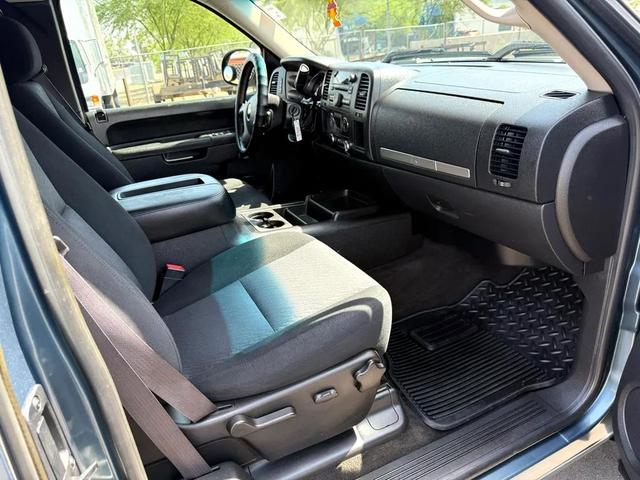 Photo of 2011 Blue Chevrolet Silverado 1500