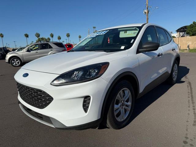 Photo of 2021 White Ford Escape