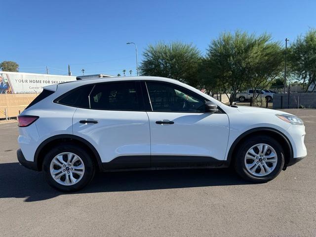 Photo of 2021 White Ford Escape