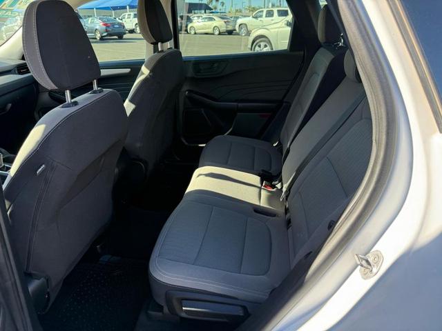 Photo of 2021 White Ford Escape