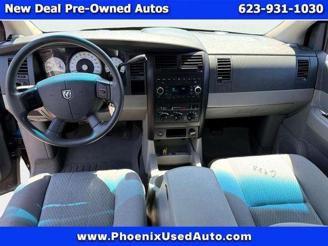Photo of 2008 Gray Dodge Durango
