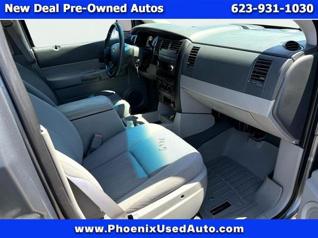 Photo of 2008 Gray Dodge Durango