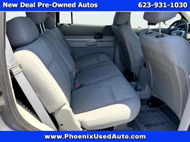 Photo of 2008 Gray Dodge Durango
