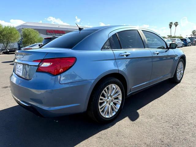 Photo of 2011 Blue Chrysler 200