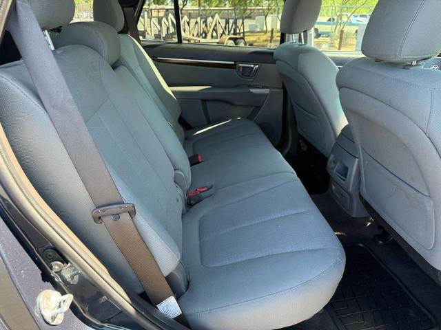 Photo of 2012 Black Hyundai SANTA FE