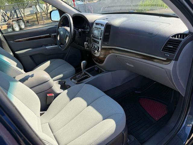 Photo of 2012 Black Hyundai SANTA FE