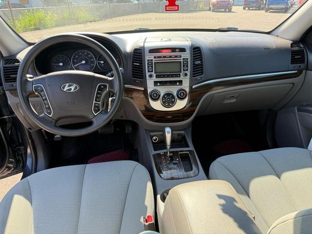 Photo of 2012 Black Hyundai SANTA FE