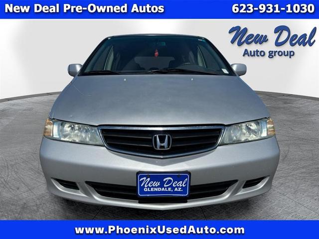 Photo of 2002 Silver Honda Odyssey