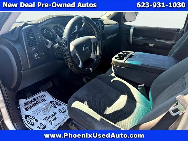 Photo of 2007 Silver Chevrolet Silverado 1500