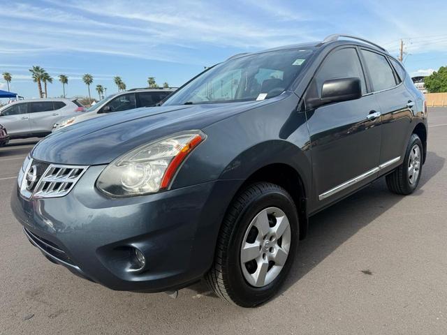Photo of 2014 Blue Nissan Rogue Select