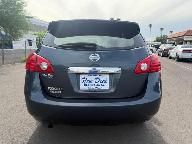 Photo of 2014 Blue Nissan Rogue Select