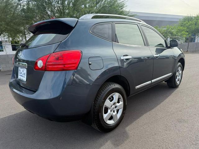 Photo of 2014 Blue Nissan Rogue Select