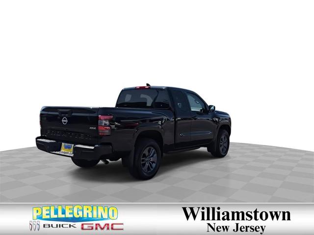 Photo of 2025 Super Black Nissan Frontier