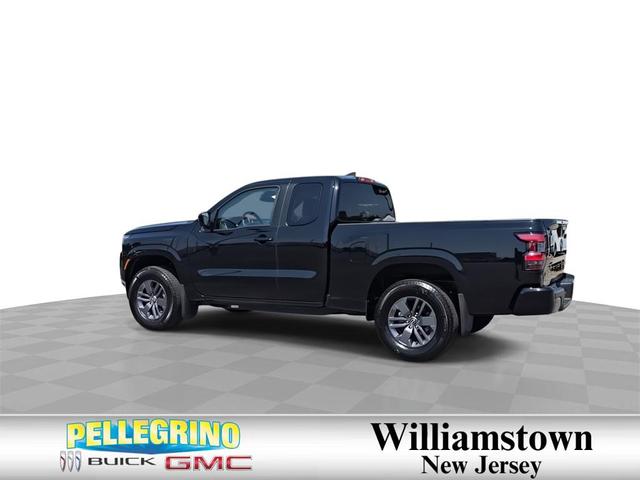 Photo of 2025 Super Black Nissan Frontier