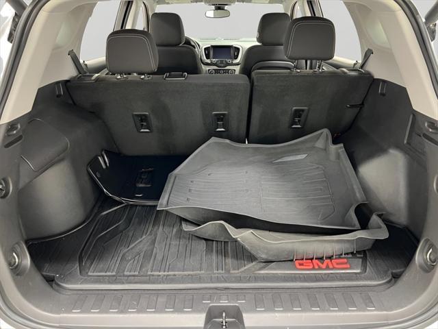 Photo of 2022 Quicksilver Metallic GMC Terrain