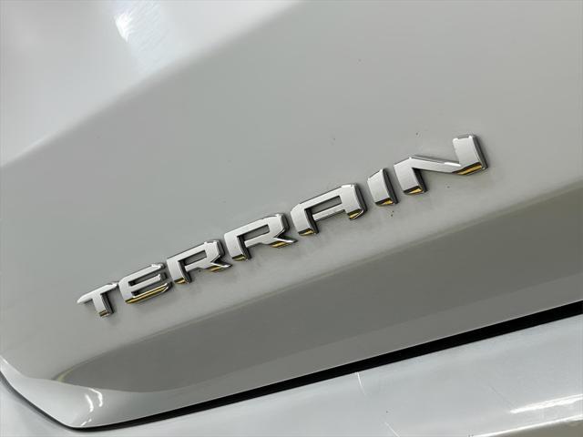 Photo of 2022 Quicksilver Metallic GMC Terrain