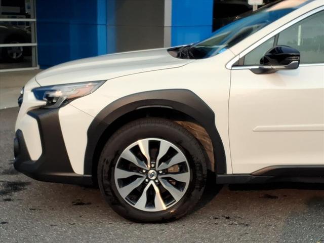 Photo of 2024 Crystal White Pearl Subaru Outback
