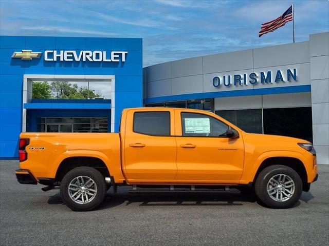 Photo of 2025 Sunrise Orange Chevrolet Colorado