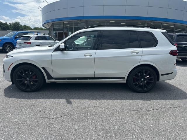 Photo of 2024 Mineral White Metallic BMW X7