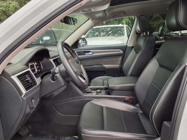 Photo of 2022 Oryx White Pearl Volkswagen Atlas