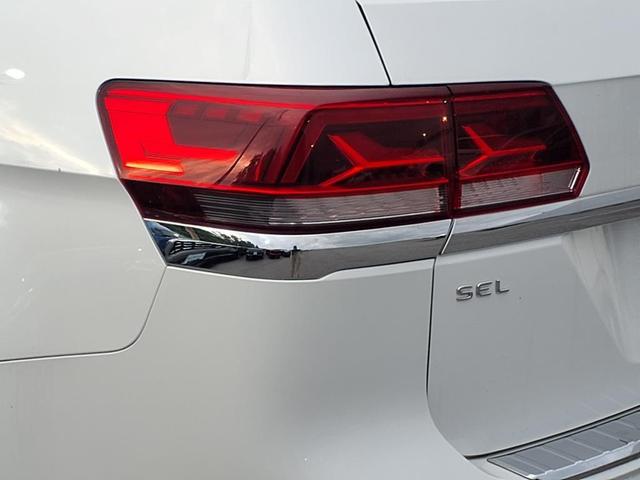Photo of 2022 Oryx White Pearl Volkswagen Atlas
